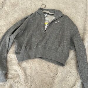 Nike 1/4 zippered jacket